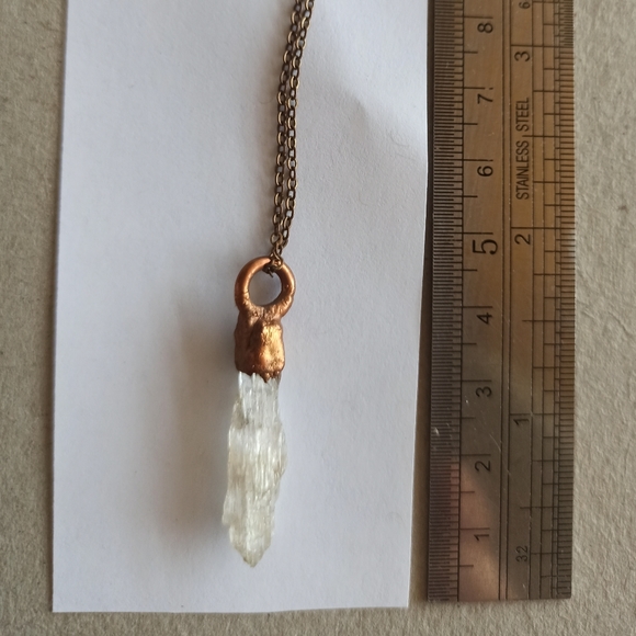 Copper and Quartz Crystal Necklace - Picture 4 of 5